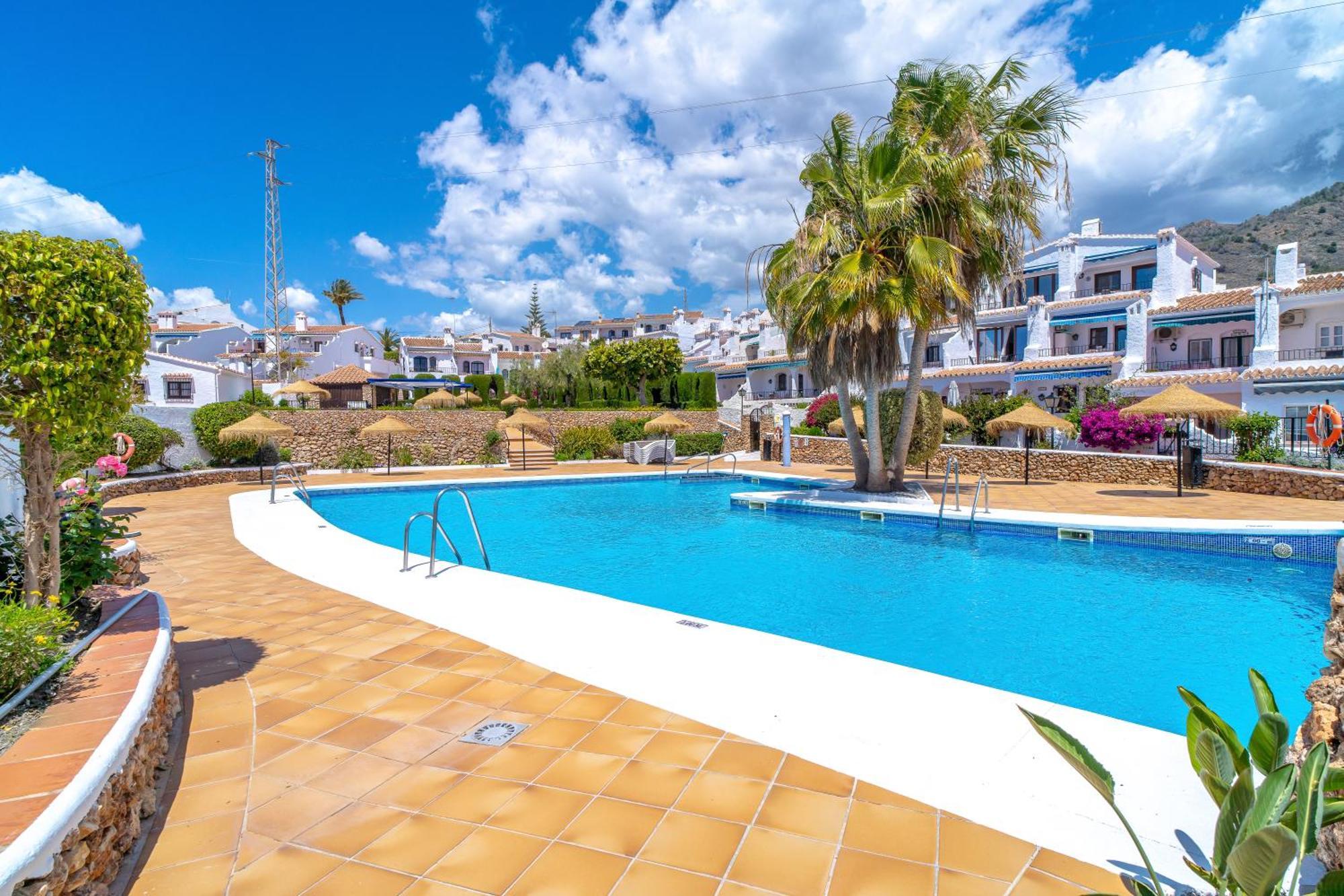 Los Naranjos 25A Private Pool Capistrano Village Nerja Buitenkant foto